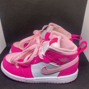 Nike Air Jordan 1 Retro mid fierce pink size:8c (Toddler)